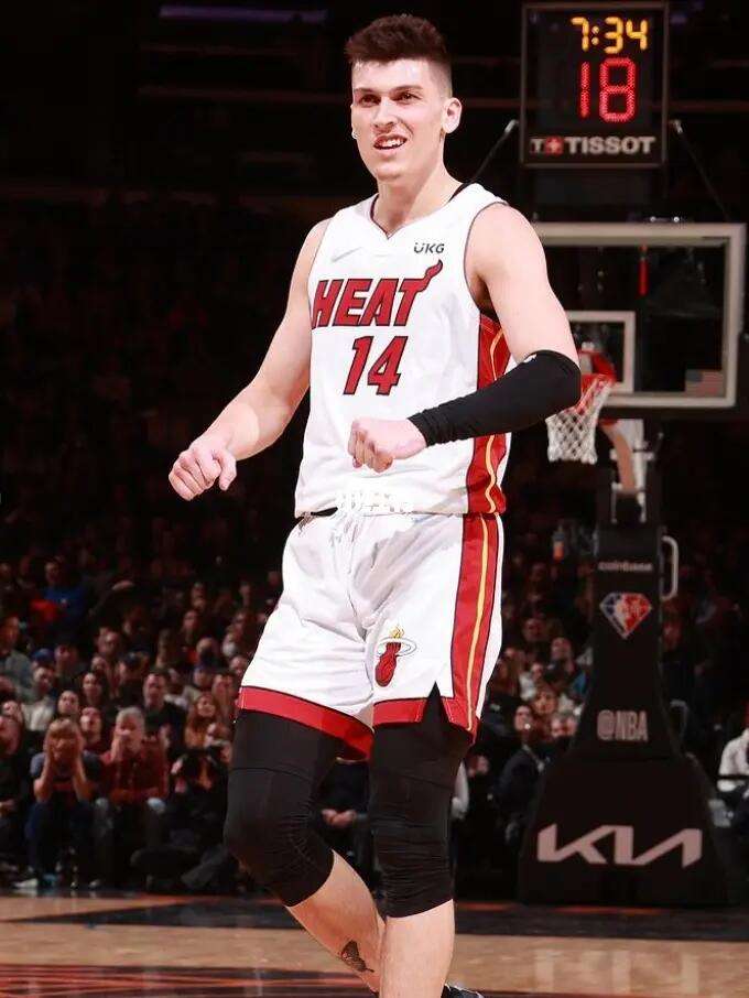 这些天才往 这些天才往